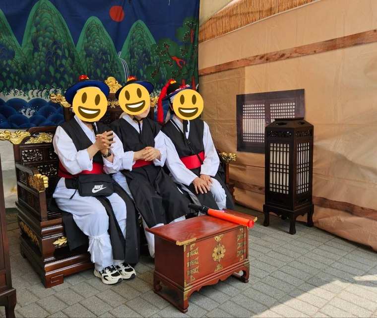 왕 집무실 재현·포토존 체험형 포토존 사진 5
