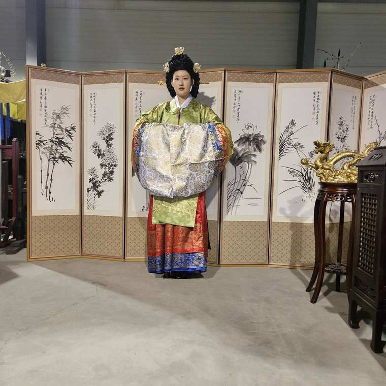 왕비의상 대여 새 촬영 사진 2