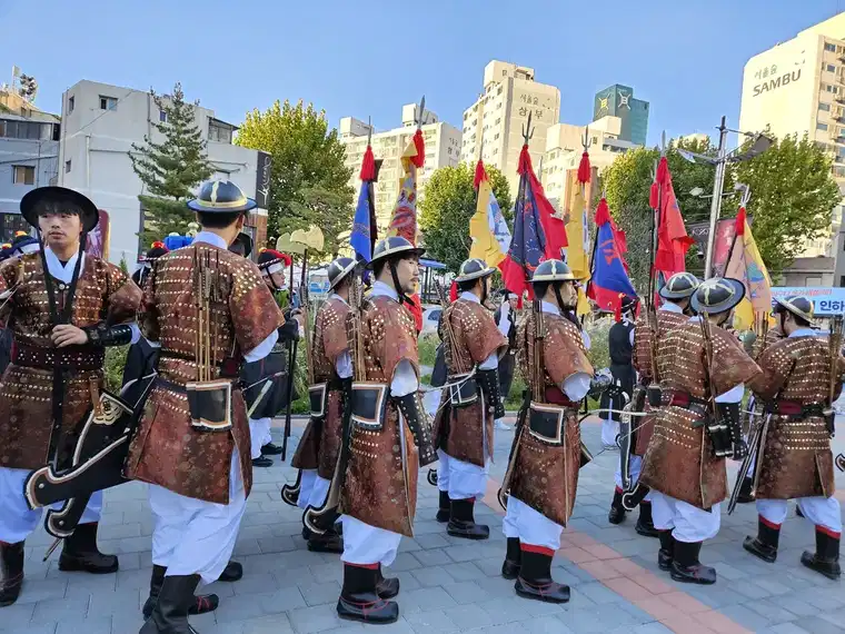 2023 서울 태조 이성계 축제 어가행렬 예조엔터테이먼트 행사 현장
