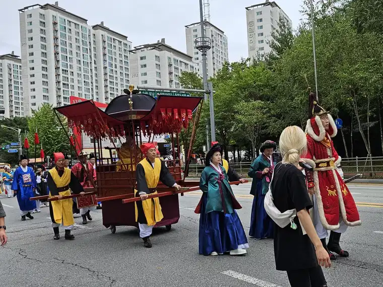 2024 용인 석성산 문화축제 어가행렬 예조엔터테이먼트 행사 현장